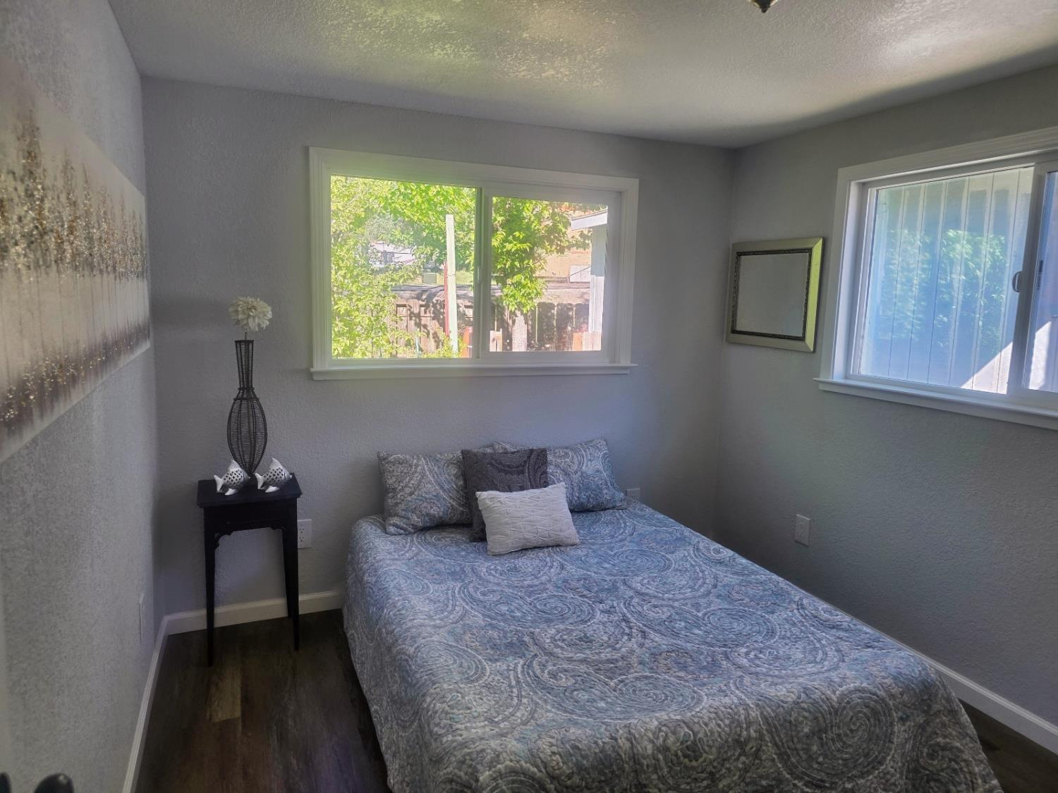 450 Gladycon Road, Unit 3 Colfax, CA 95713 - Photo 18 of 27 a bedroom with a bed and window