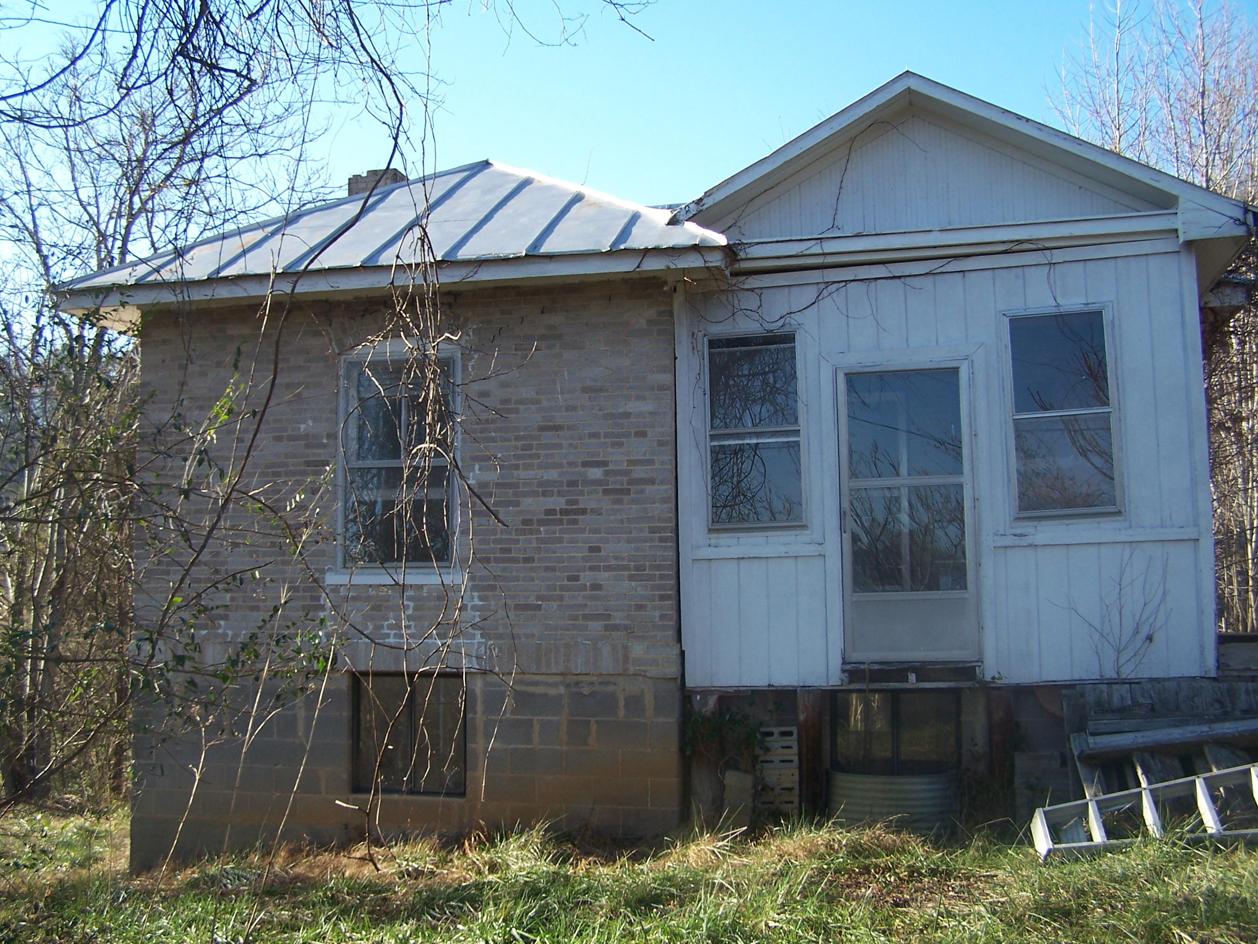 10335 Botetourt Road Eagle Rock, VA 24085 - Photo 2 of 5 100_9806
