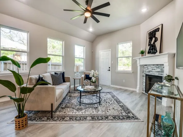 $345,500 | 3600 Carl Street, Dallas, TX 75210