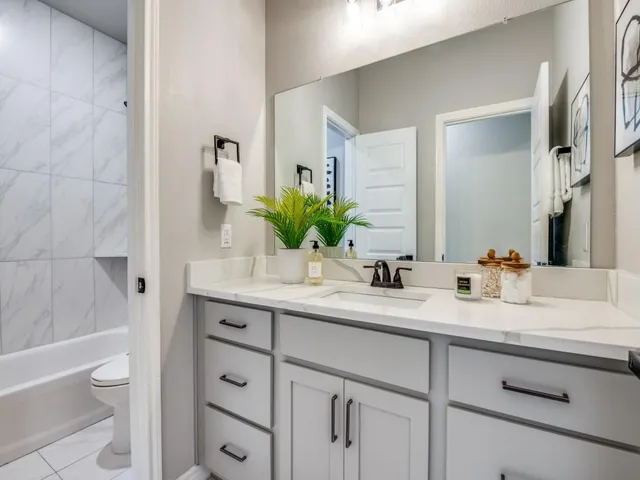 $345,500 | 3600 Carl Street, Dallas, TX 75210