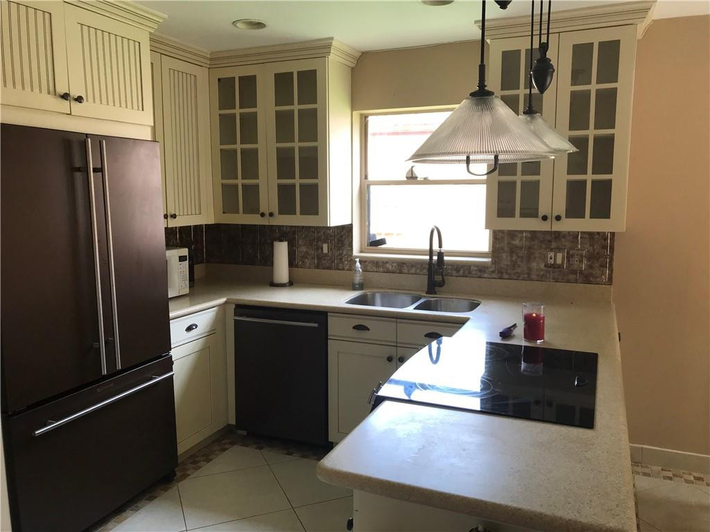 9723 North New River Canal Road, Unit 413 Plantation, FL 33324 - Photo 4 of 24 Photo 4