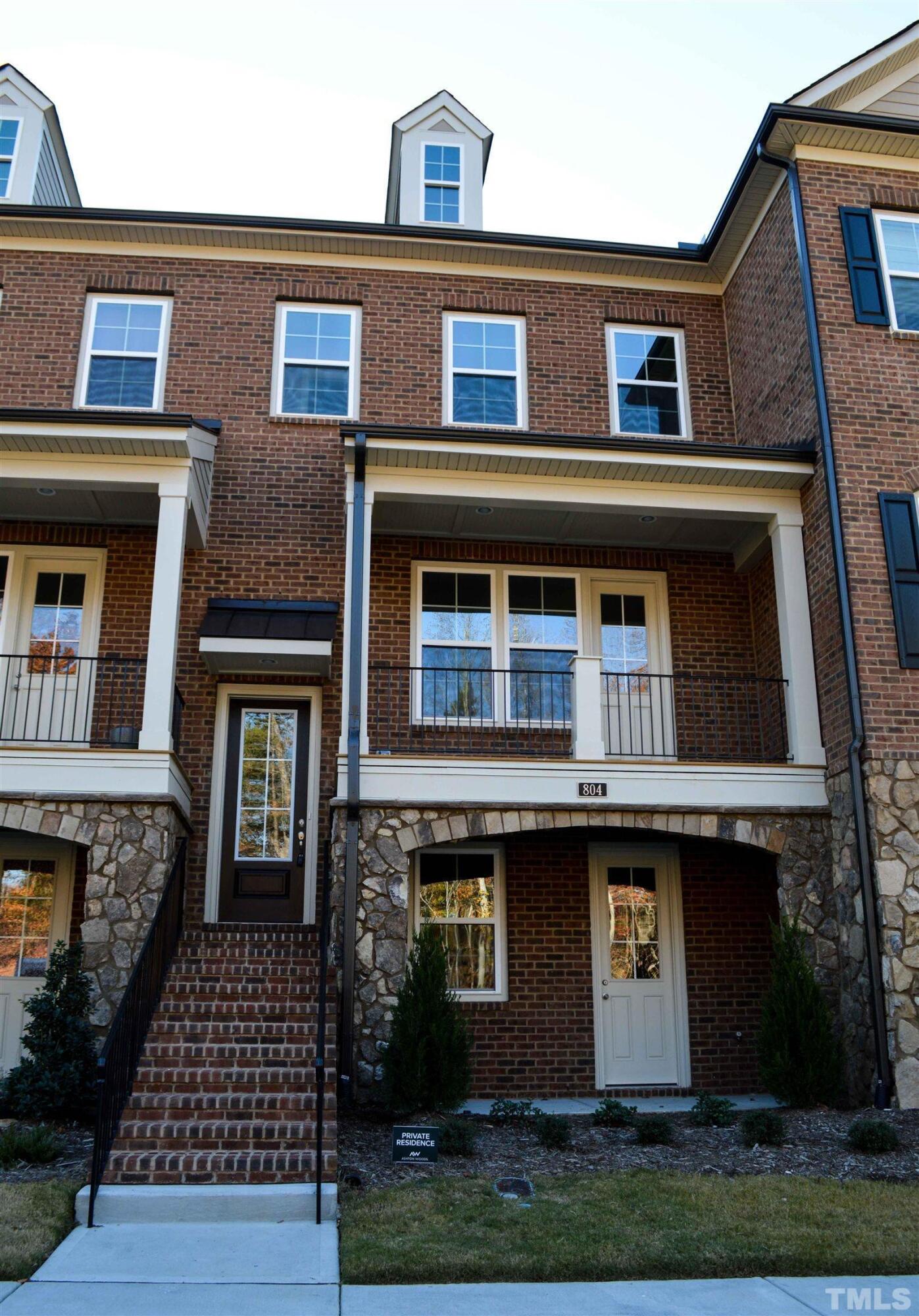 804 Bankston Woods Way Raleigh, NC 27609 - Photo 2 of 26