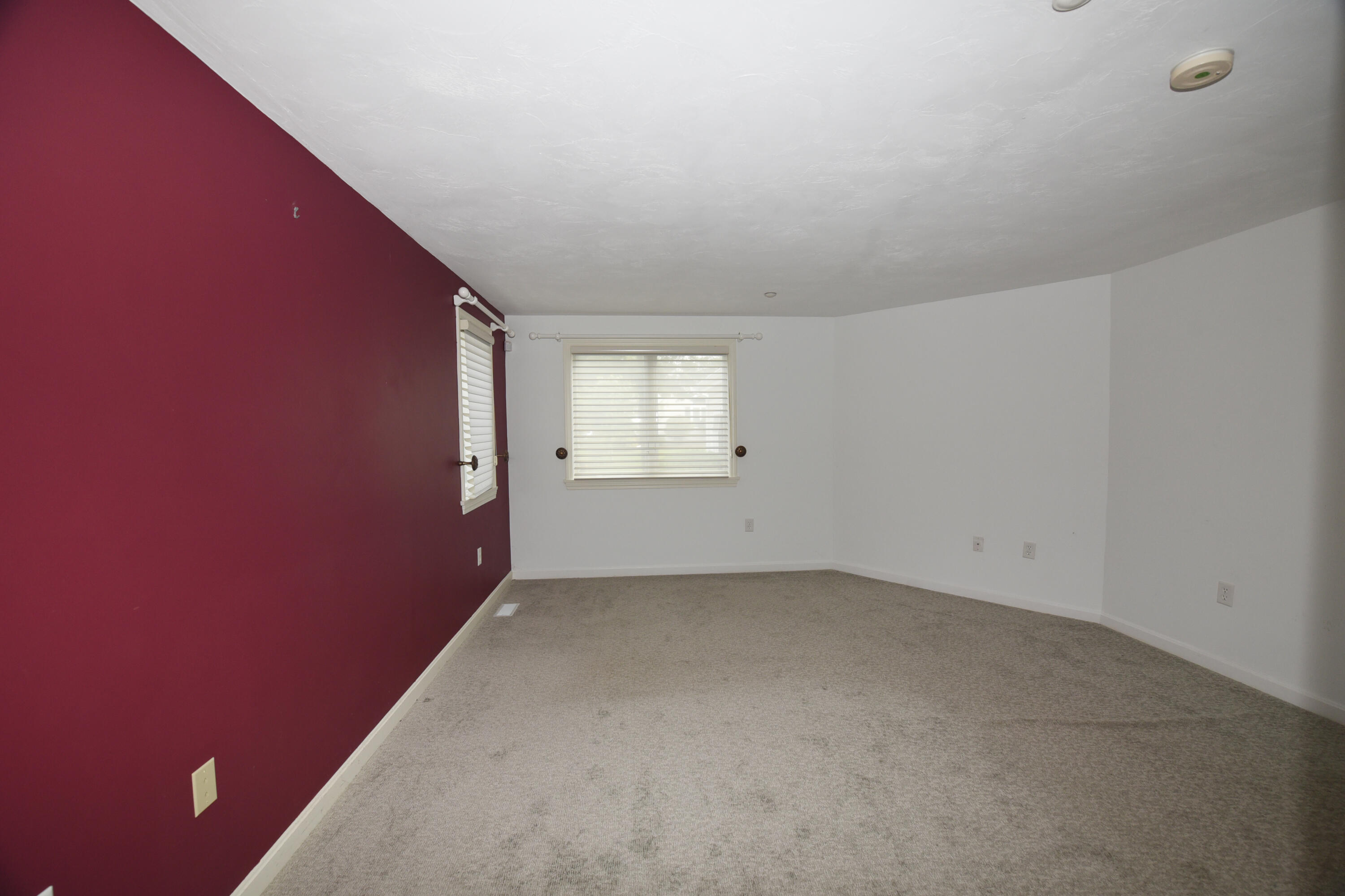 23 North Ridge Road Mashpee, MA 02649 - Photo 16 of 38 an empty room with a window