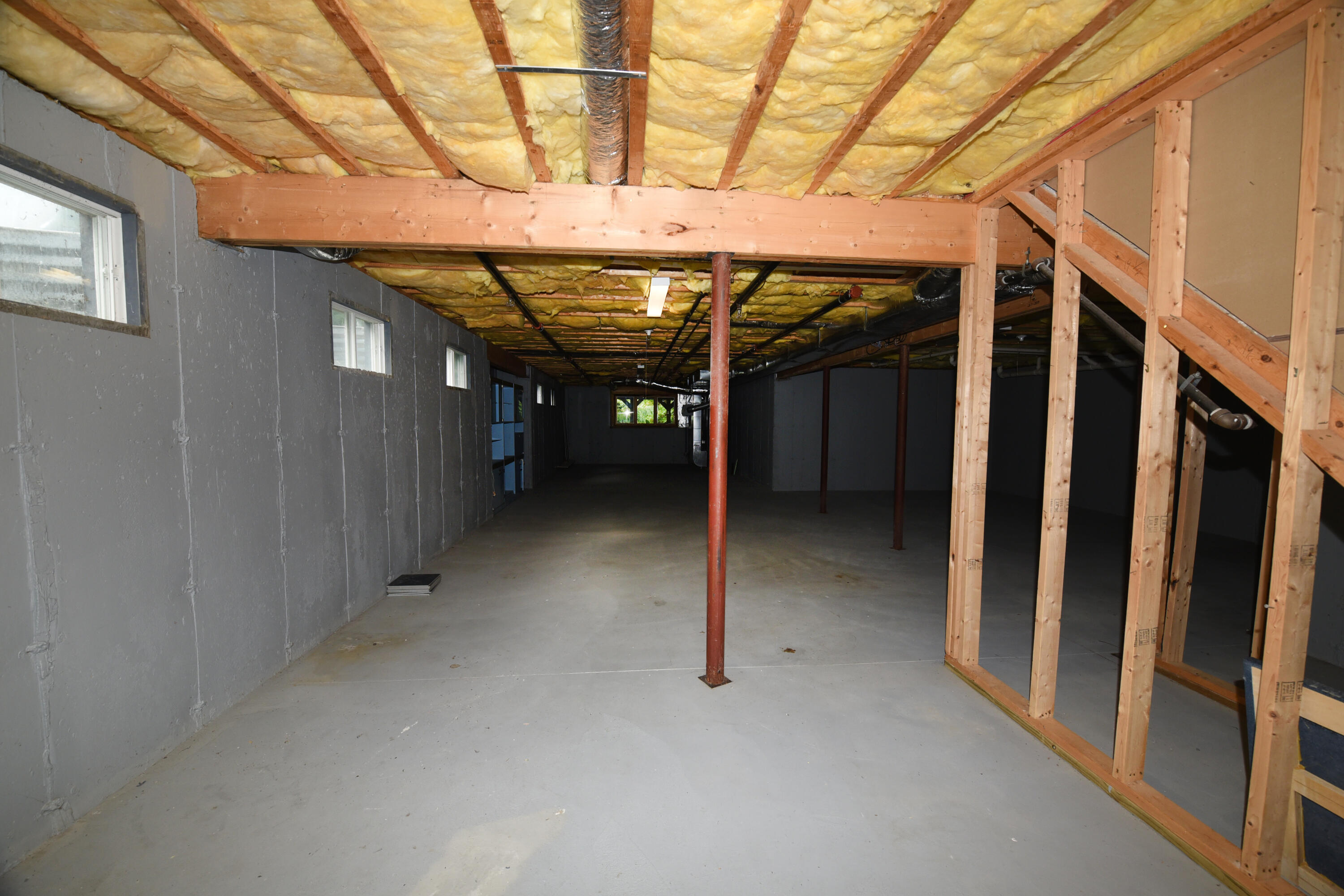 23 North Ridge Road Mashpee, MA 02649 - Photo 24 of 38 a view of an empty room