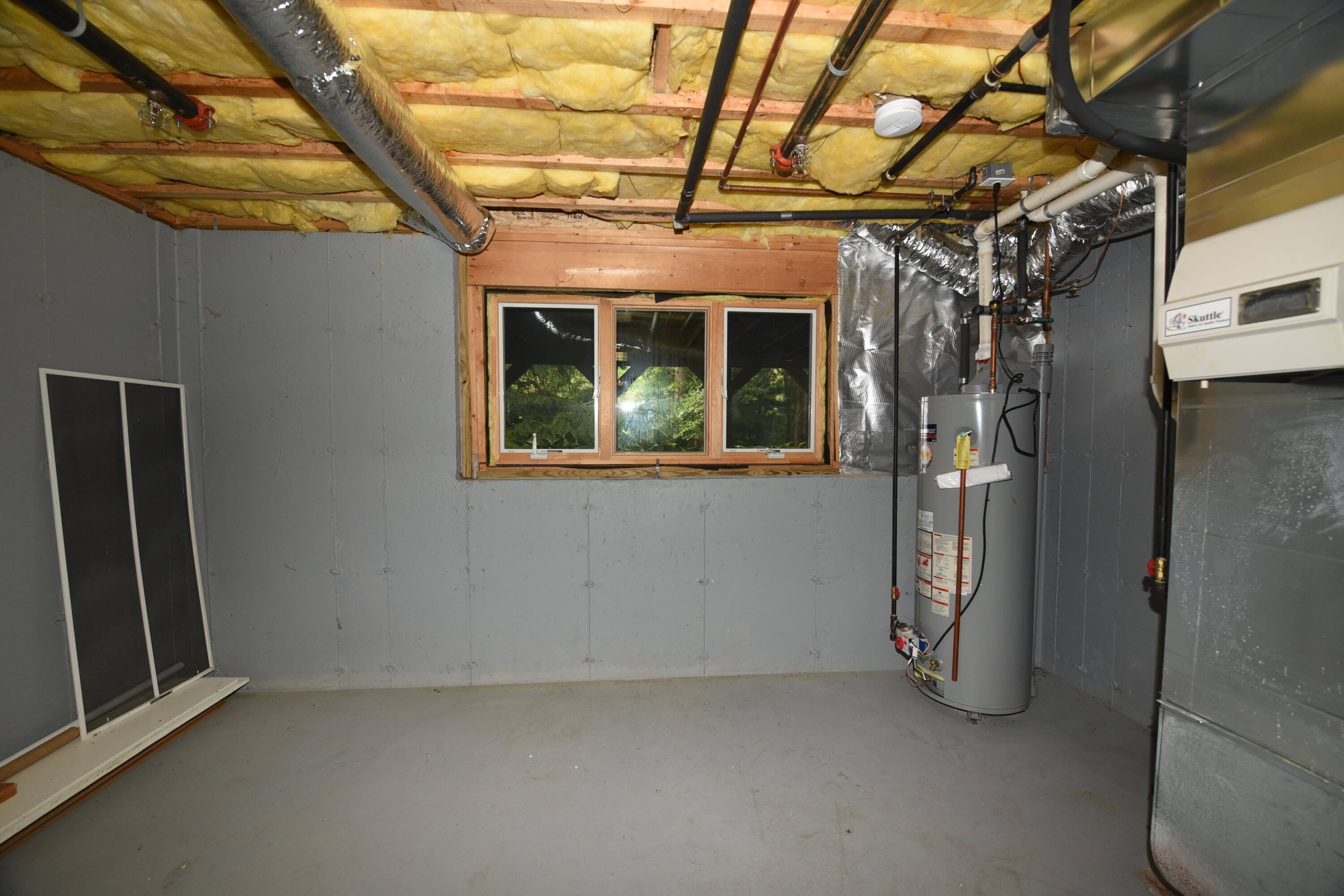 23 North Ridge Road Mashpee, MA 02649 - Photo 26 of 38 a view of a room with large windows