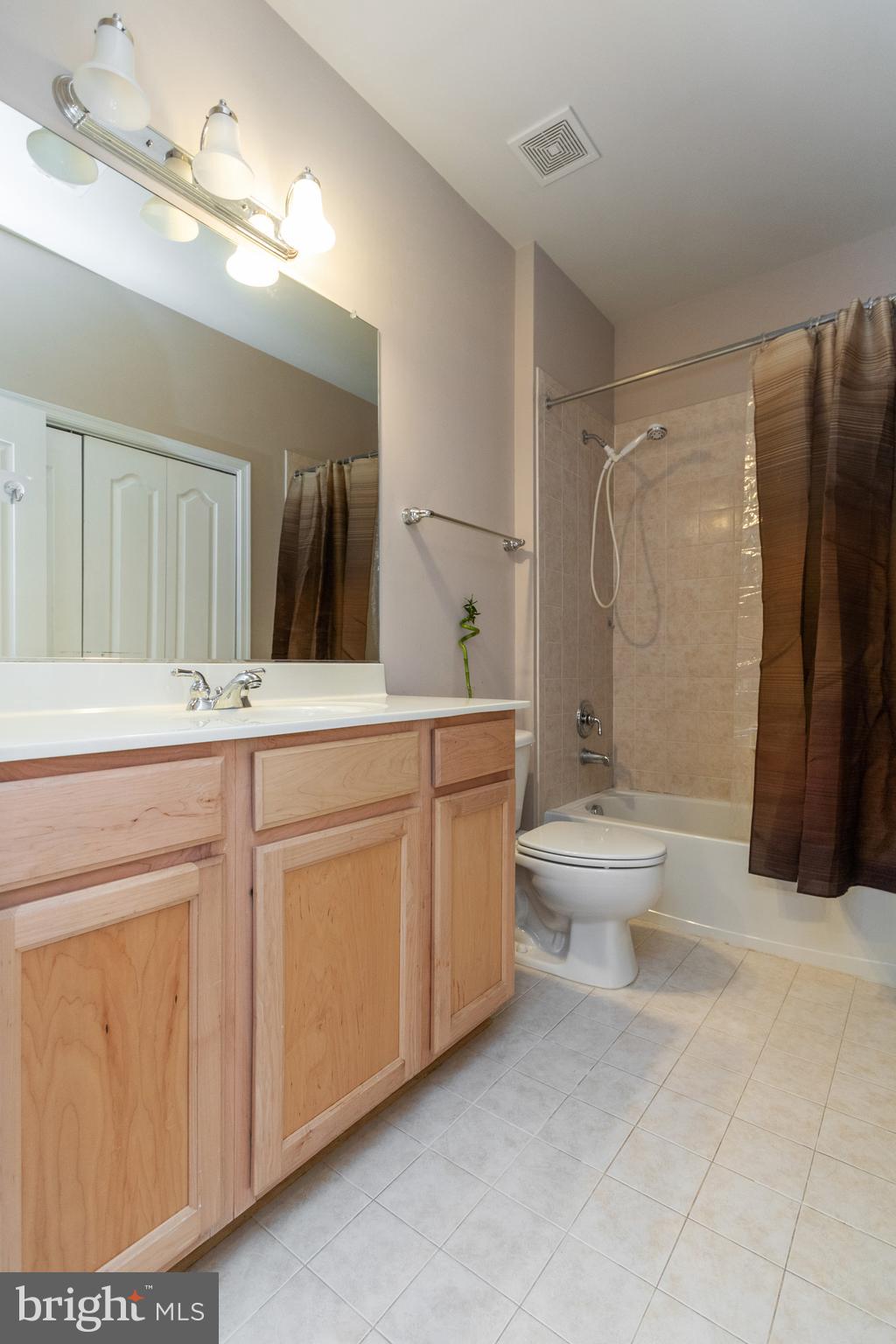 42429 Rockslide Terrace Brambleton, VA 20148 - Photo 32 of 43 Gallery Image 32