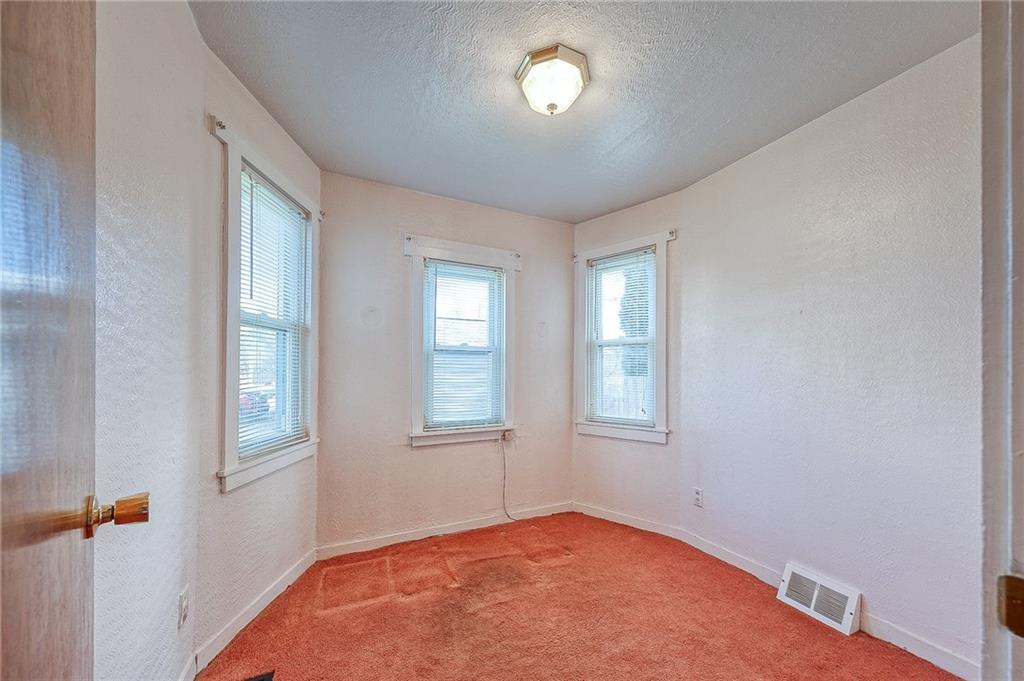 340 Rolshouse Road Pittsburgh, PA 15237 - Photo 17 of 33 Gallery Image 17