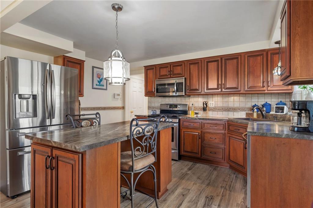 1029 Logan Road North Versailles, PA 15137 - Photo 13 of 45