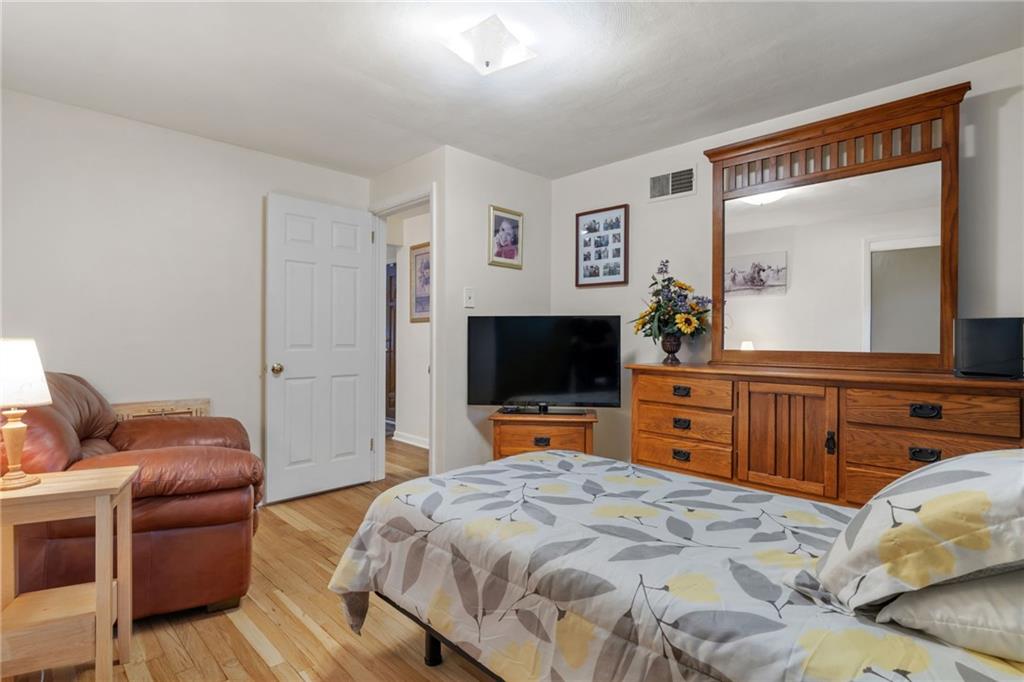 1029 Logan Road North Versailles, PA 15137 - Photo 25 of 45