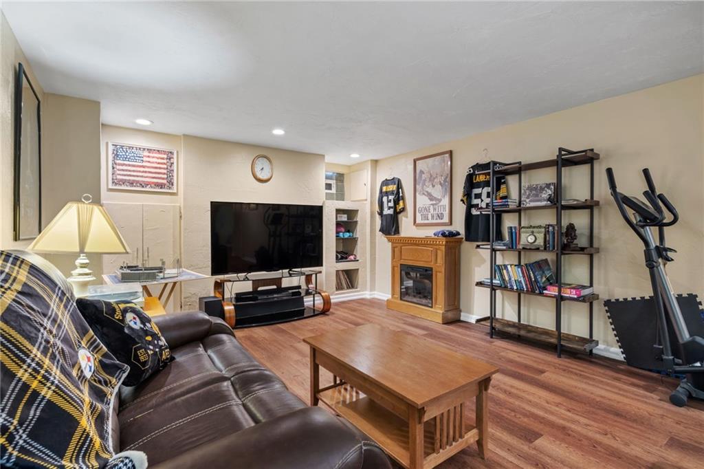 1029 Logan Road North Versailles, PA 15137 - Photo 31 of 45