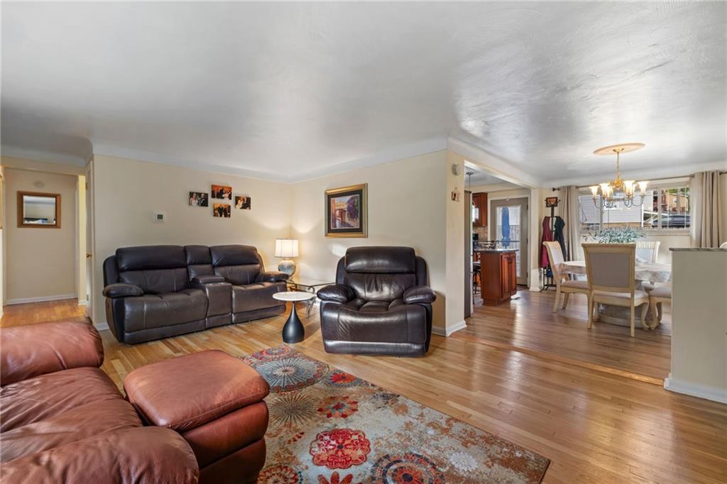 1029 Logan Road North Versailles, PA 15137 - Photo 9 of 45