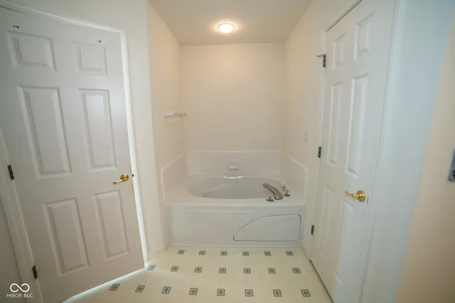 $333,000 | 10762 Galant Fox Court, Indianapolis, IN 46234