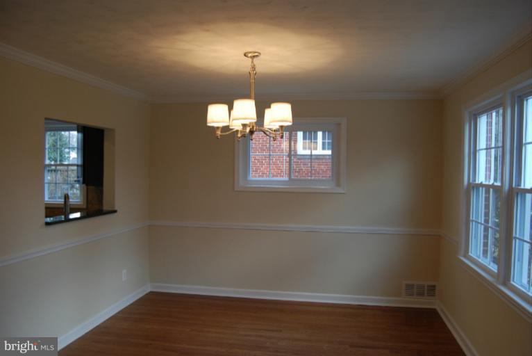 2906 Hardy Avenue Silver Spring, MD 20902 - Photo 4 of 19 Dining Room