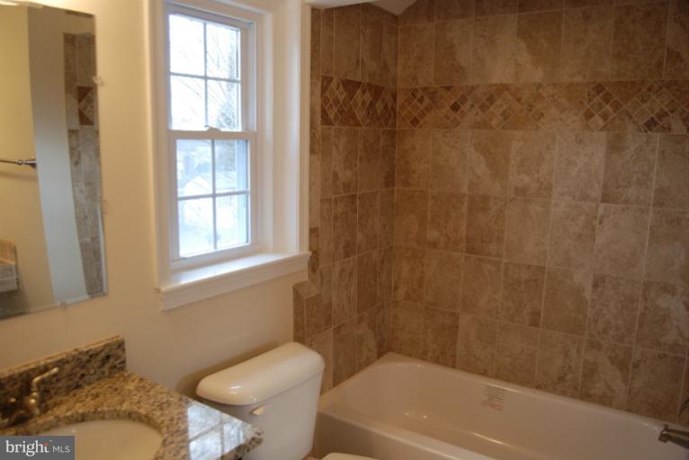 2906 Hardy Avenue Silver Spring, MD 20902 - Photo 10 of 19 Bath
