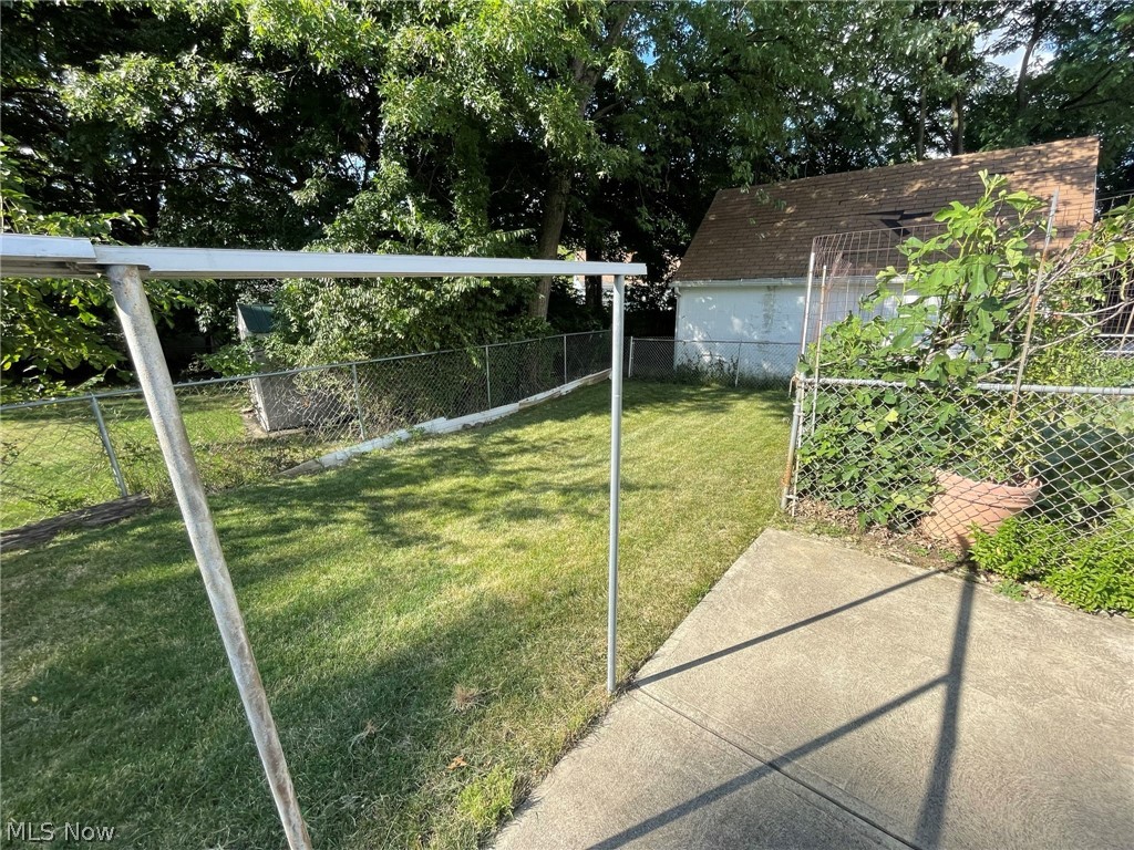 6074 Pearl Road Parma Heights, OH 44130 - Photo 25 of 27