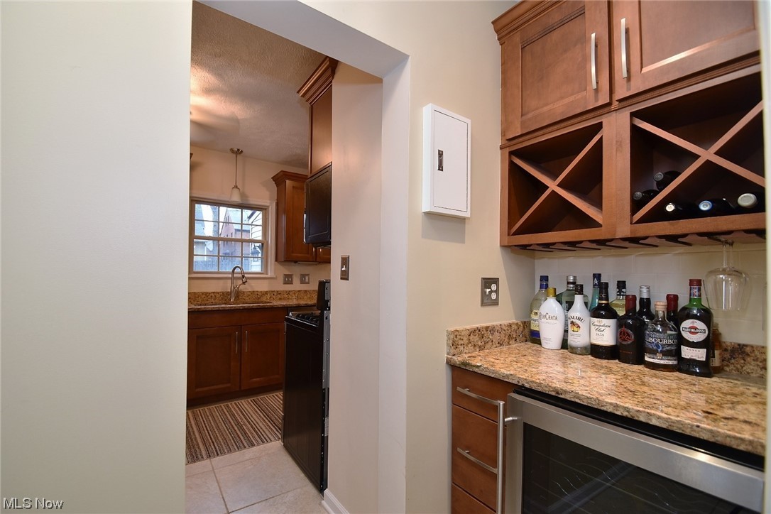 2419 Fenwick Road Cleveland, OH 44118 - Photo 12 of 28