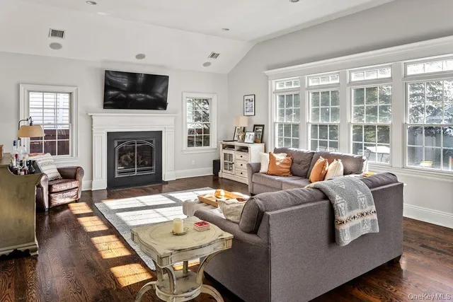 $2,149,000 | 24 Loines Avenue, Merrick, NY 11566