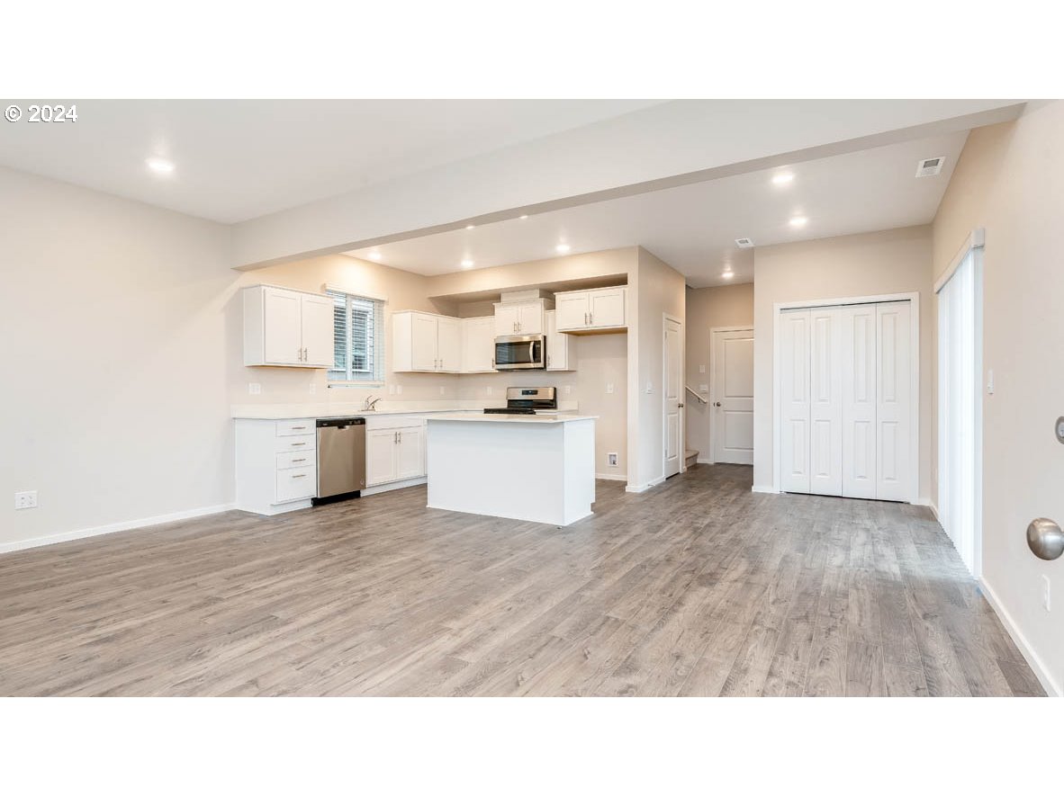2959 U Street Springfield, OR 97477 - Photo 8 of 30