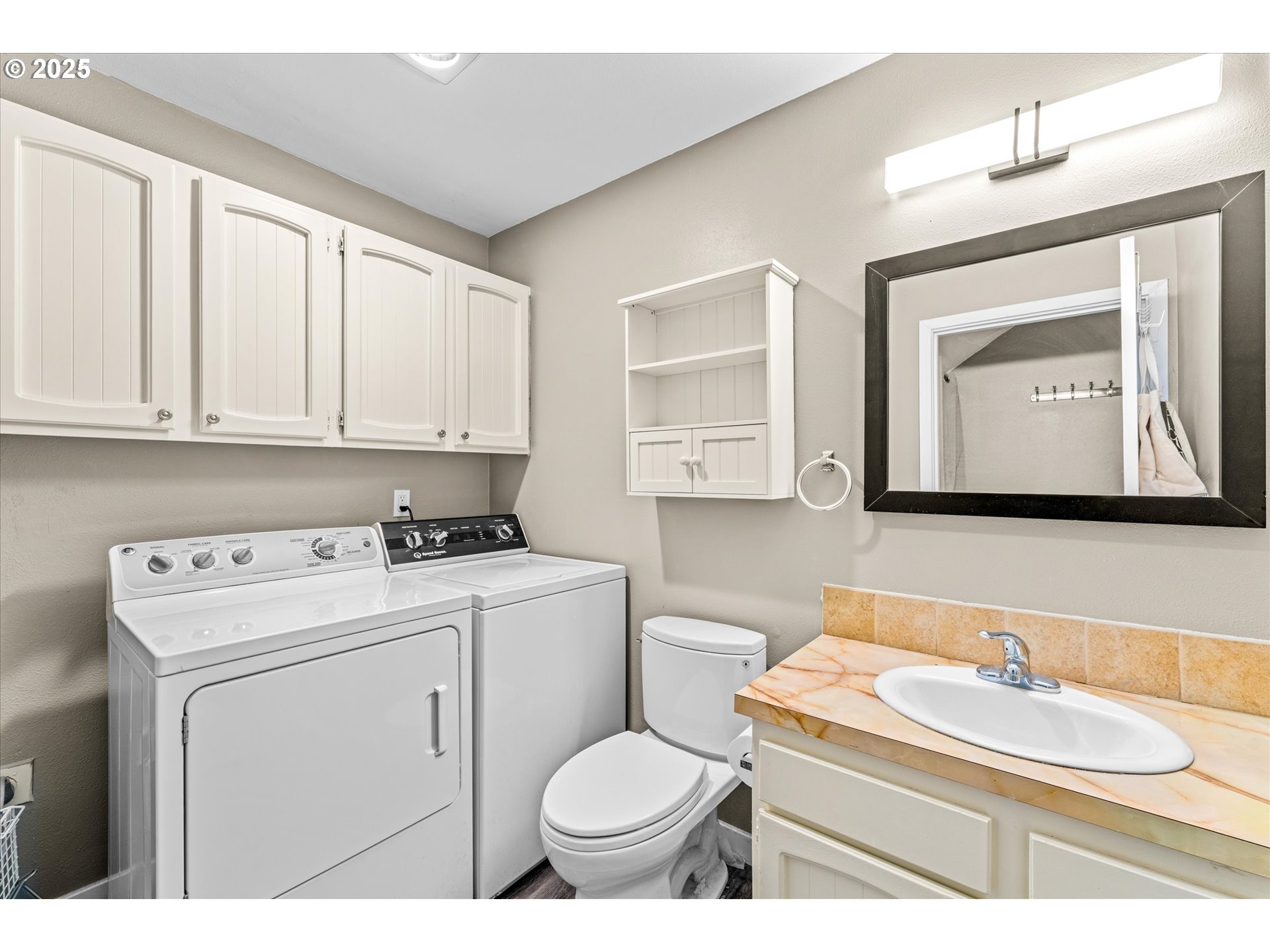 14825 Southwest 106th Avenue Portland, OR 97224 - Photo 13 of 22