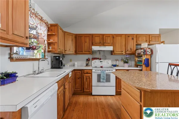 $284,000 | 3134 Ross Road, Saylorsburg, PA 18353