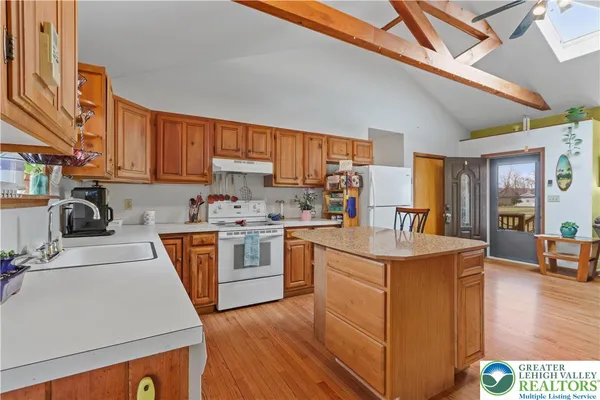 $284,000 | 3134 Ross Road, Saylorsburg, PA 18353