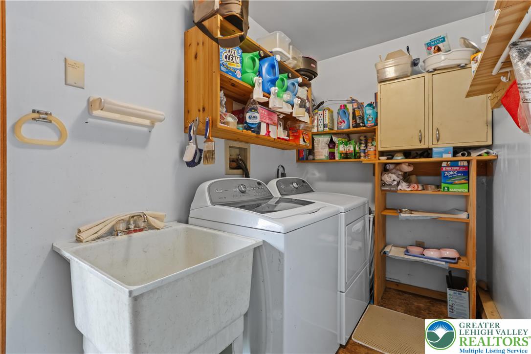 3134 Ross Road Saylorsburg, PA 18353 - Photo 26 of 47 a utility room with dryer and washer