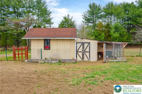 $284,000 | 3134 Ross Road, Saylorsburg, PA 18353
