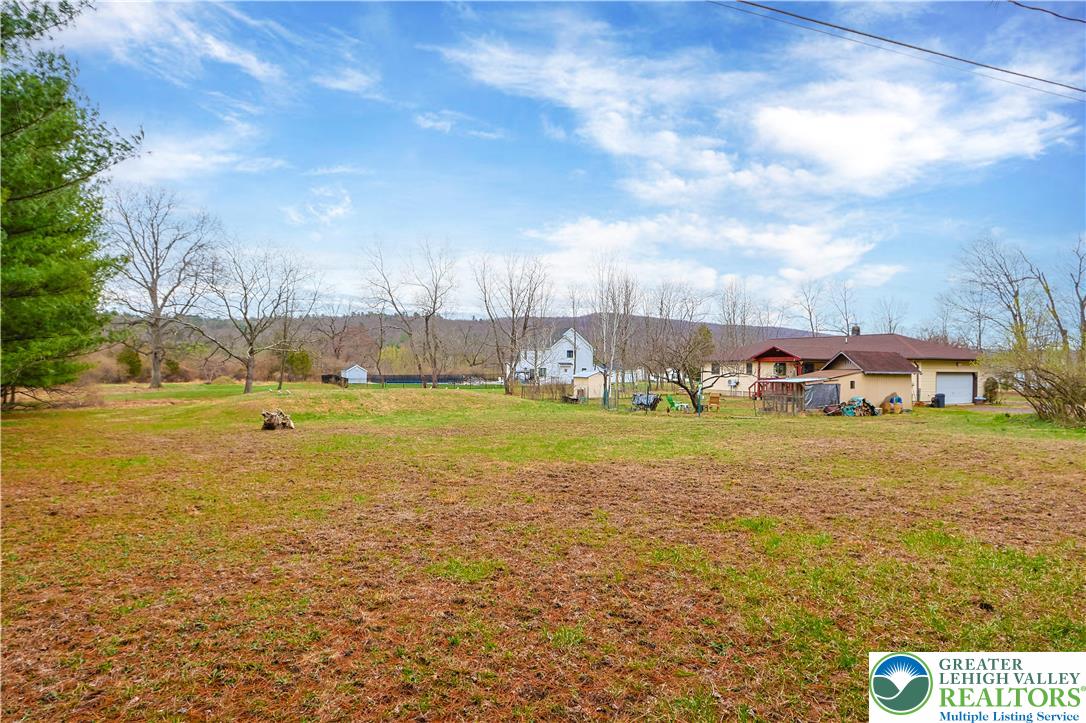 3134 Ross Road Saylorsburg, PA 18353 - Photo 34 of 47 a view of an ocean with houses