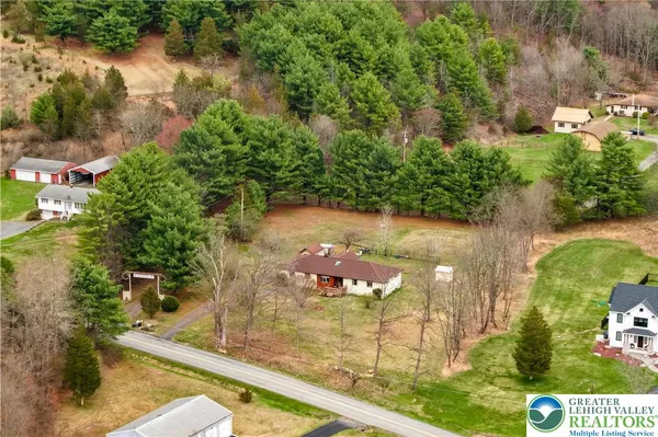 $284,000 | 3134 Ross Road, Saylorsburg, PA 18353
