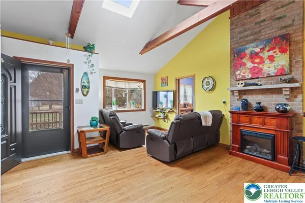 $284,000 | 3134 Ross Road, Saylorsburg, PA 18353