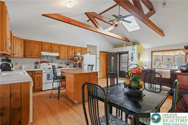 $284,000 | 3134 Ross Road, Saylorsburg, PA 18353