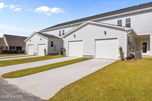 $431,900 | 3907 Harkers Way, New Bern, NC 28562