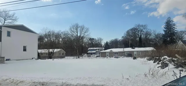 $55,000 | 40 Spruce Street, West Babylon, NY 11704