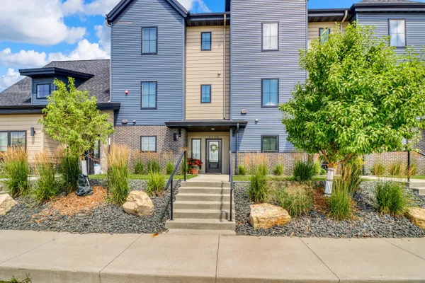 $318,900 | 4120 Arthur Drive, Fargo, ND 58104