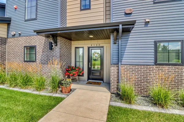 $318,900 | 4120 Arthur Drive, Fargo, ND 58104