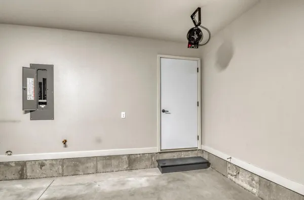 $318,900 | 4120 Arthur Drive, Fargo, ND 58104