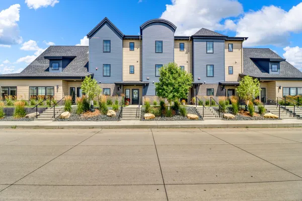 $318,900 | 4120 Arthur Drive, Fargo, ND 58104
