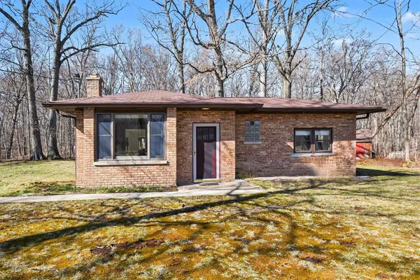 $599,900 | 6629 West East Road, Three Oaks, MI 49128