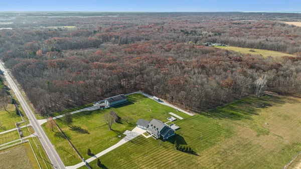 $599,900 | 6629 West East Road, Three Oaks, MI 49128