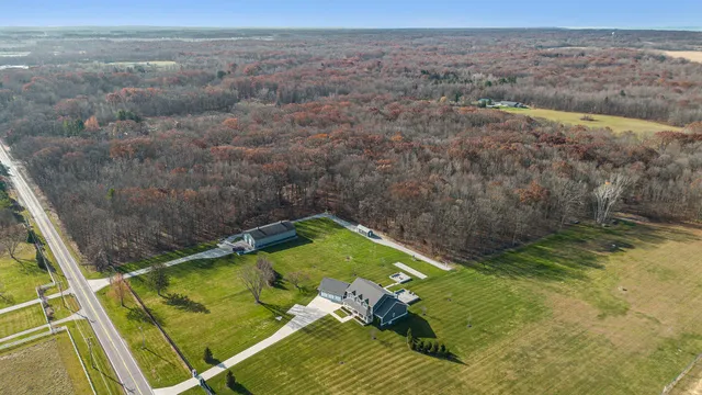 $650,000 | 6629 West East Road, Three Oaks, MI 49128