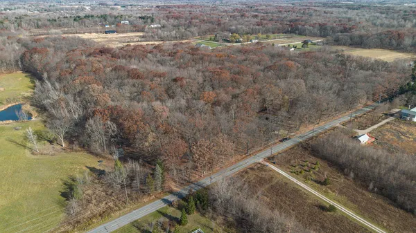 $599,900 | 6629 West East Road, Three Oaks, MI 49128