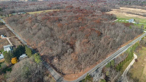 $599,900 | 6629 West East Road, Three Oaks, MI 49128