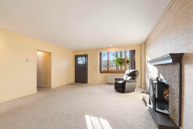 $650,000 | 6629 West East Road, Three Oaks, MI 49128