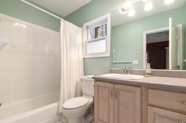 $650,000 | 6629 West East Road, Three Oaks, MI 49128