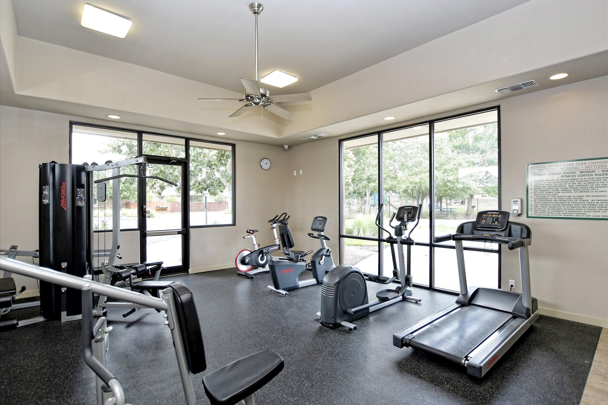2864 Hearthsong Loop Round Rock, TX 78665 - Photo 21 of 29 Workout area featuring a ceiling fan and recessed lighting