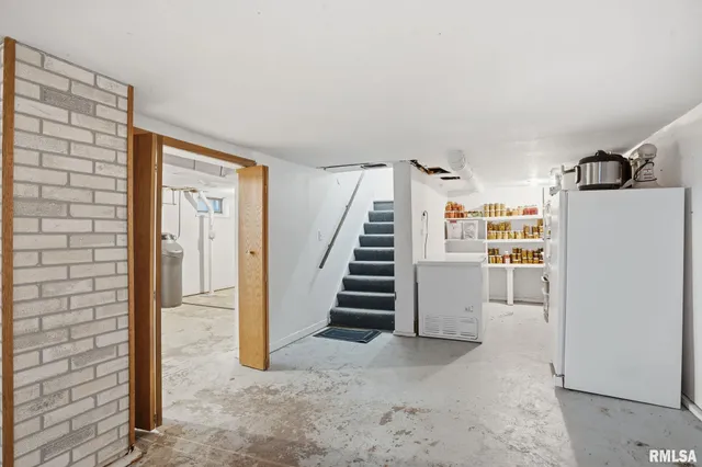 $270,000 | 9520 115th Street, Blue Grass, IA 52726