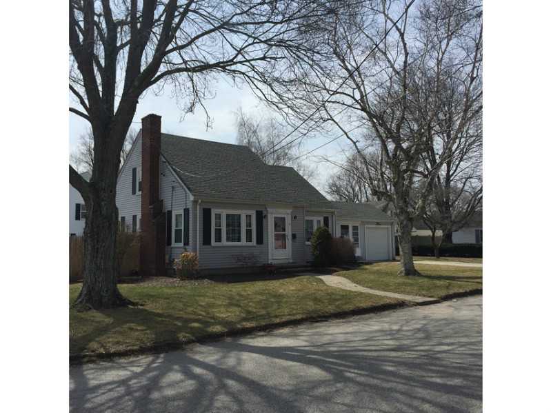 71 Belmont Road Cranston, RI 02910 - Photo 1 of 19 Exterior Front.