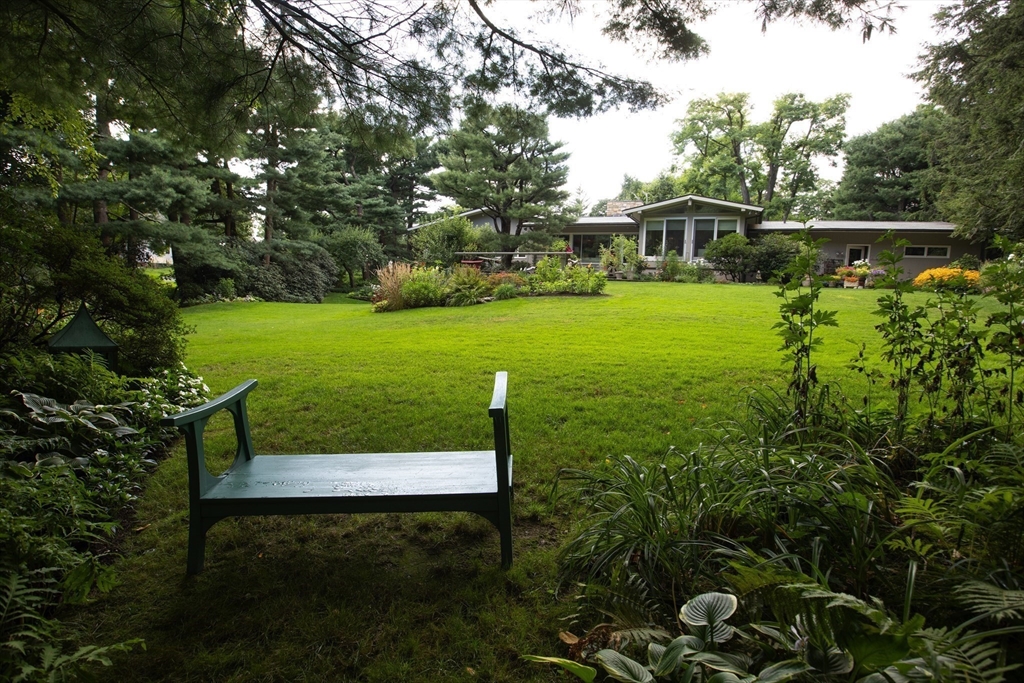 474 Salisbury Street Worcester, MA 01609 - Photo 2 of 40 a view of a chairs and table on the garden