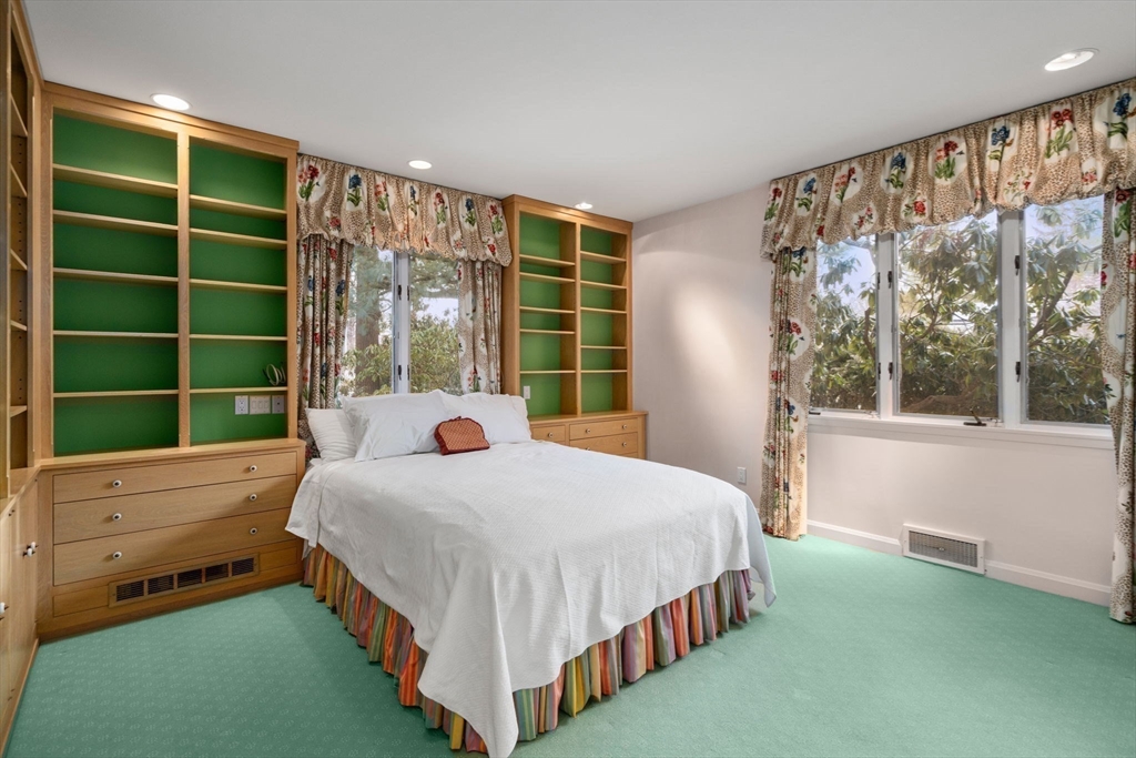 474 Salisbury Street Worcester, MA 01609 - Photo 26 of 40 a bedroom with a bed and a window