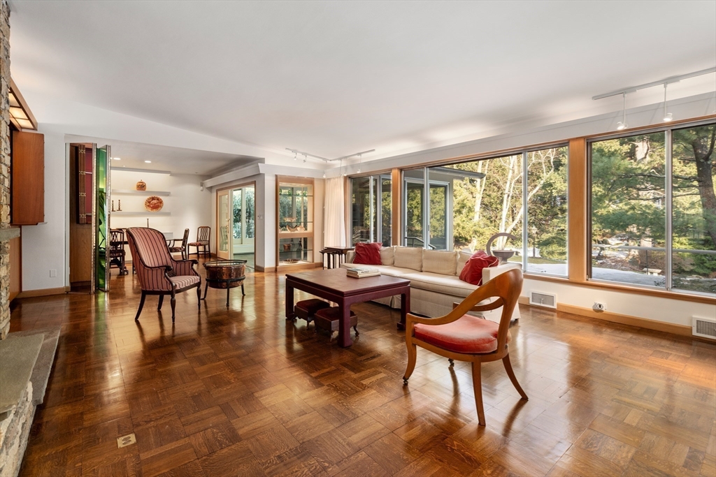 474 Salisbury Street Worcester, MA 01609 - Photo 7 of 40 a living room with furniture and a large window